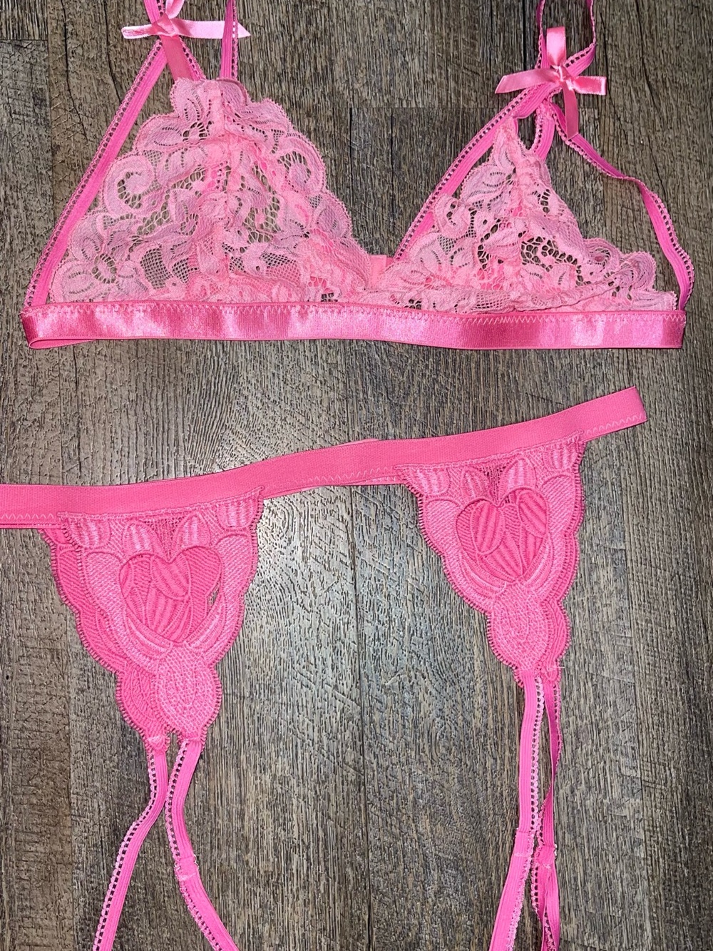 Avidlove Pink Lace Bralette & Heart Garter Panty Set - Women - Picture 5 of 9